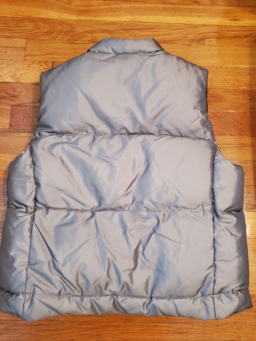 GAP Vintage Silver Puffer Vest - Women's Medium - Picture 9 of 9